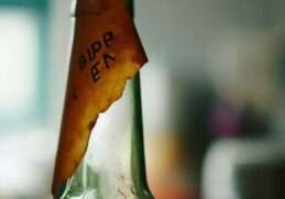 how to remove bottle labels easily